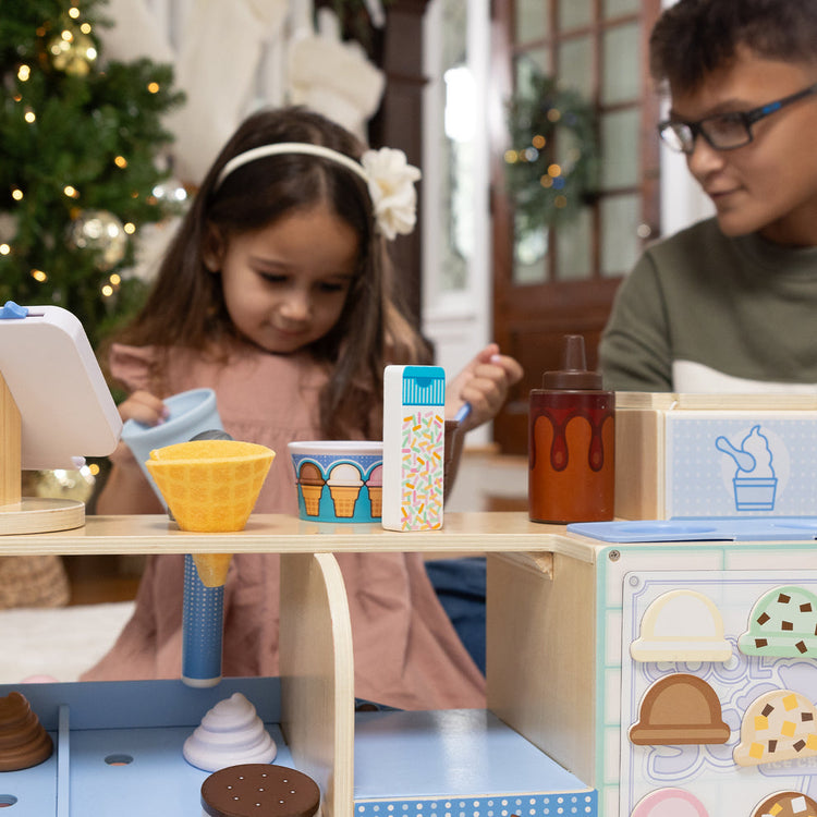 Melissa & Doug Best Holiday Toys & Gifts for 3-Year-Olds blog post