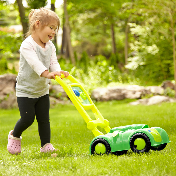 Melissa & Doug The Best Outdoor Toys for Active Toddlers blog post