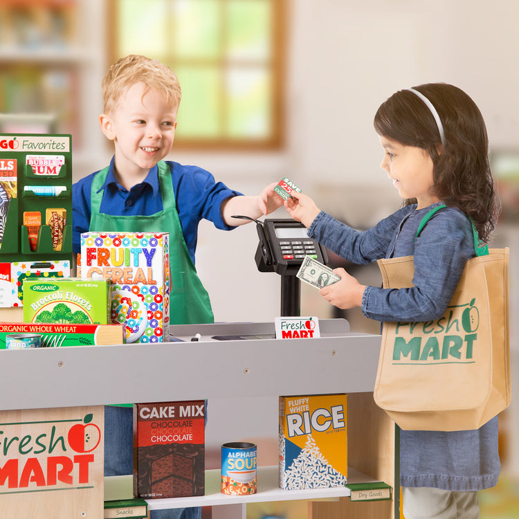 Melissa & Doug Toy Spotlight Fresh Mart Grocery Store