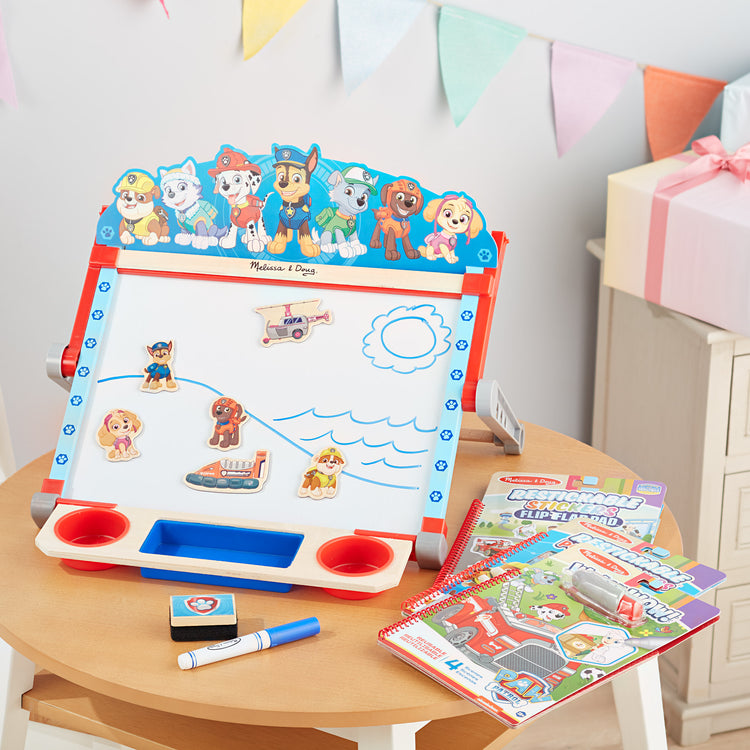  The Melissa & Doug PAW Patrol Wooden Double-Sided Tabletop Art Center Easel (33 Pieces)