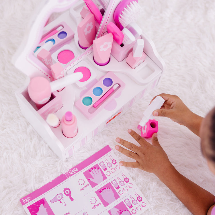 Wooden Beauty Salon Play Set