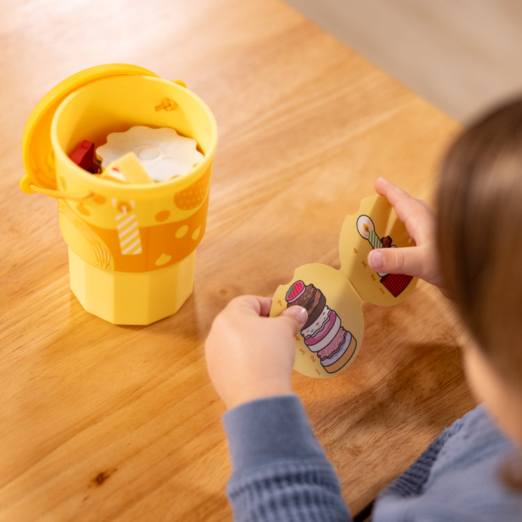 Play to Go Cake & Cookies Play Set