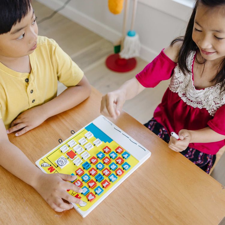 Melissa & Doug Flip to Win Hangman Travel Game - White Board, Dry-Erase Marker