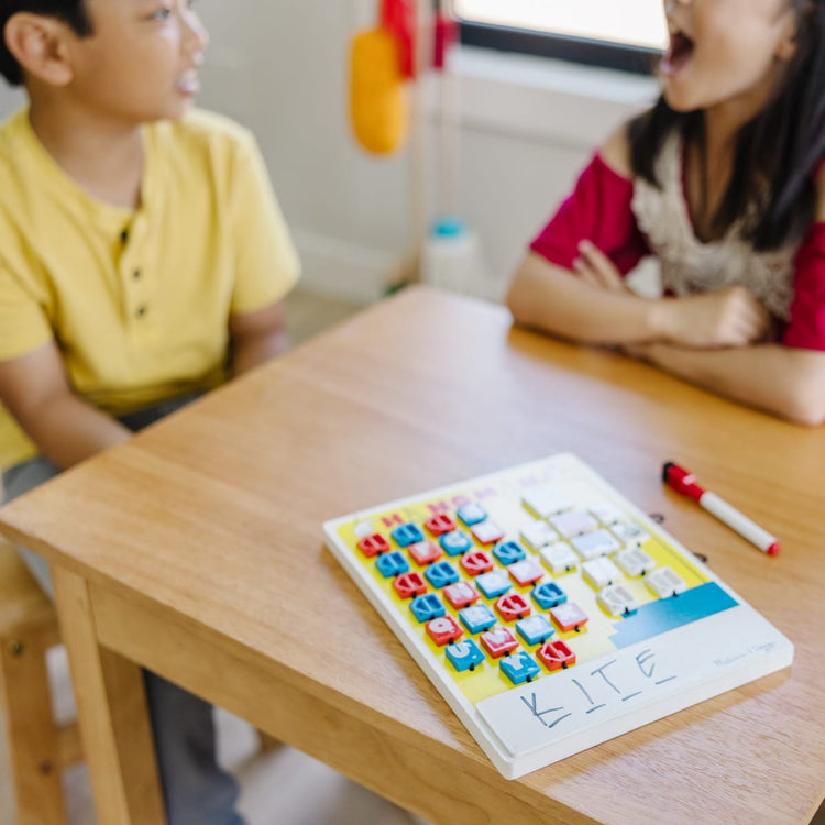 Melissa & Doug Flip to Win Hangman Travel Game - White Board, Dry-Erase Marker