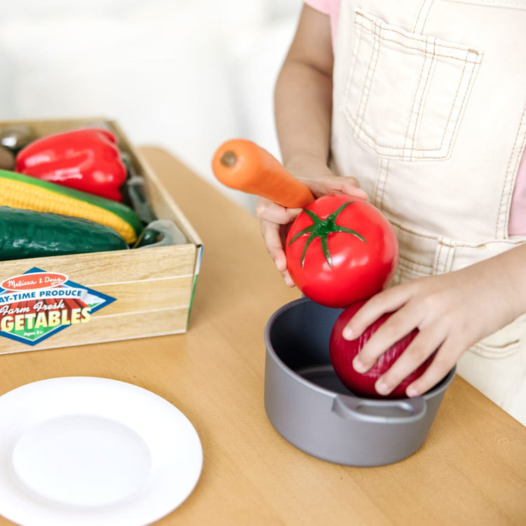 Melissa & Doug Playtime Produce Vegetables Play Food Set With Crate (7 pcs)