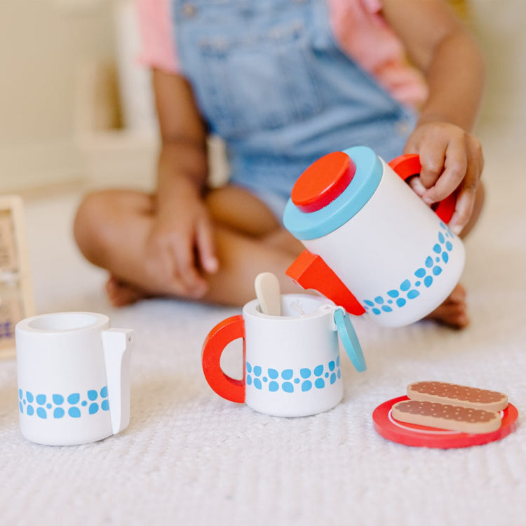 Melissa & Doug  20-Piece Steep and Serve Wooden Tea Set - Play Food and Kitchen Accessories